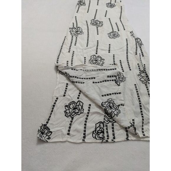 ASTR the label dress XS Halter Beachy Slip Sun Whimsy Midi Floral Wedding - Picture 5 of 16